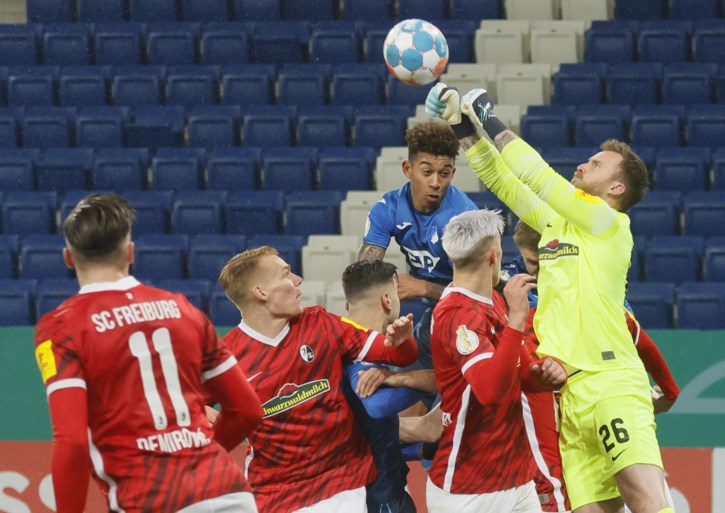 Domper voor Jasper Cillessen: doelman valt uit bij Valencia met blessure