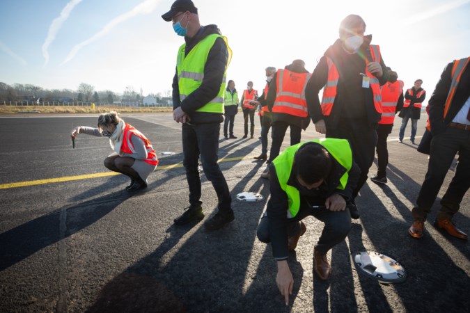 Bemoeienis van Schiphol met vliegveld Beek leidt tot hoop en vrees