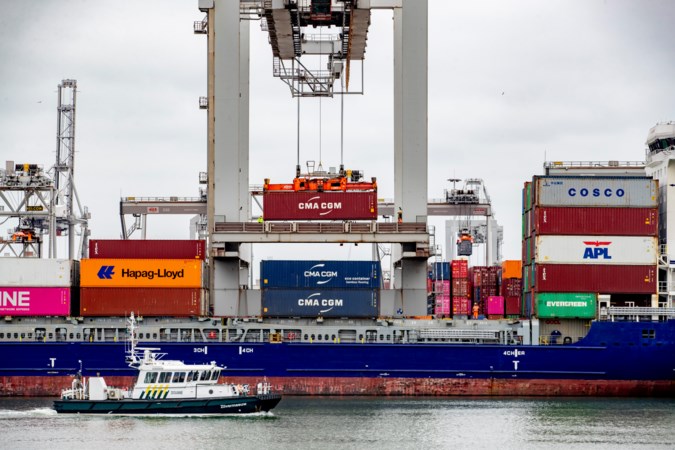 Het gevecht op de Rotterdamse kade tegen cocaïne: ‘Moeten we elk schip controleren?