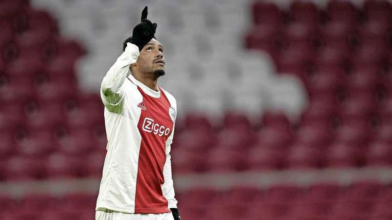 Net geen dubbele cijfers voor Ajax in bekerduel tegen Excelsior Maassluis
