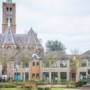 Ergernis over ‘wanstaltige wormen’ van ventilatiesysteem op dak van pas gerenoveerde school in historisch Rosarium in Venlo