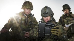 Nederlandse en Duitse militairen oefenen weer in Vredepeel