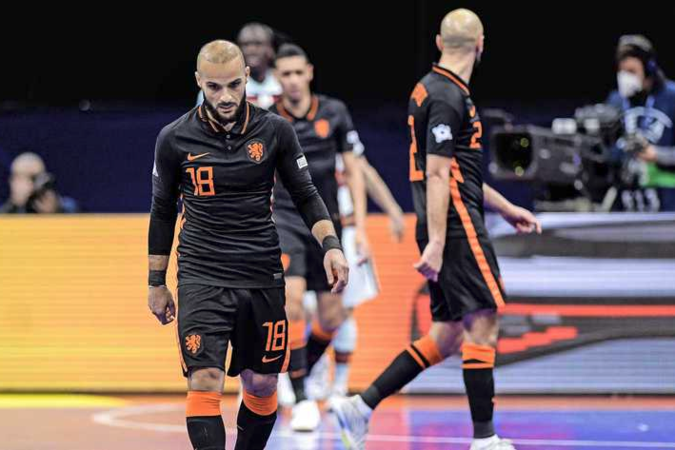 Oranje zaalvoetballers dromen van kwartfinale ondanks nederlaag