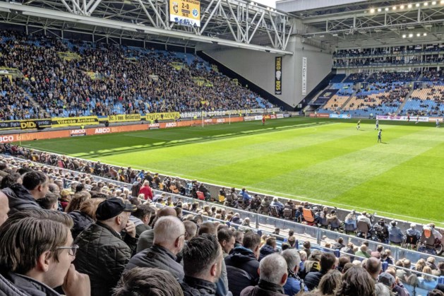 Publiek terug in stadions, maar hoeveel fans mogen naar binnen? Uitsupporters vooralsnog niet welkom