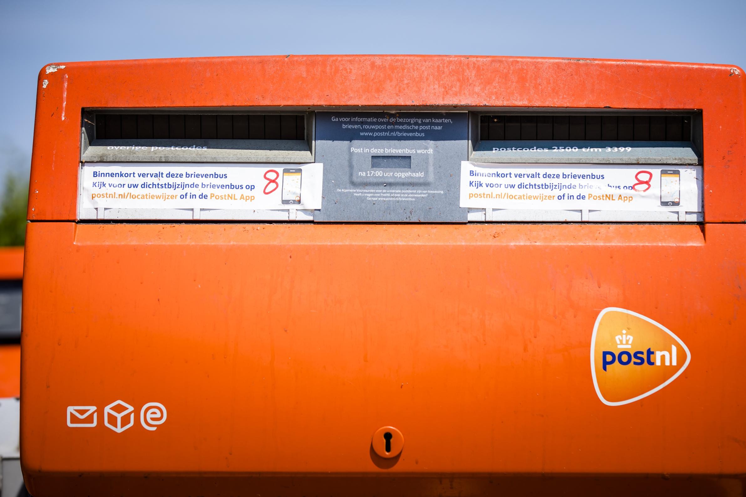 bouwen Giet Vanaf daar PostNL plaatst brievenbus Doenrade weer terug na klachten va... - De  Limburger Mobile