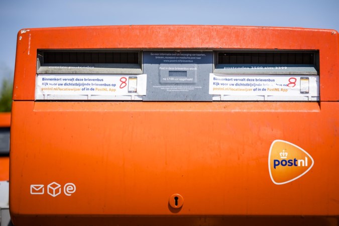 PostNL plaatst brievenbus Doenrade weer terug na klachten van bewoners