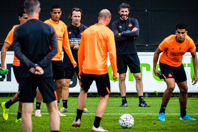 Mark van Bommel denkt dat Ihattaren weer op oude niveau kan komen: ‘Ajax is een goede stap voor Mo’