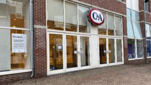Klap voor Sittard: modewarenhuis C&A sluit na meer dan drie decennia abrupt de deuren met afscheidsbrief op winkelruit 