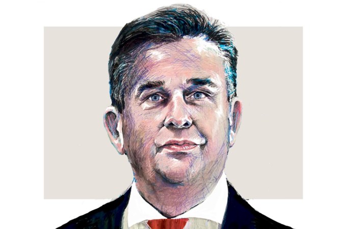 Gouverneur Emile Roemer is een grote vriendelijke reus die vooral wil verbinden. Zijn motto: ‘niet kletsen maar doen’
