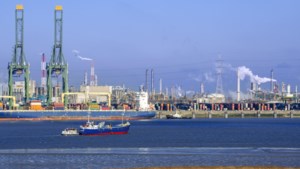‘Cyberaanvallen op olieterminals bij havens lijken werk van criminele hackers’