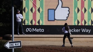 Beurskoers crasht, de existentiële crisis van Facebook