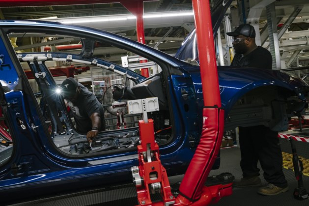 Californië beschuldigt Tesla van rassenscheiding in fabriek