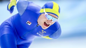 Schaatser Van der Poel snelt in wereldrecord naar tweede gouden medaille op Spelen