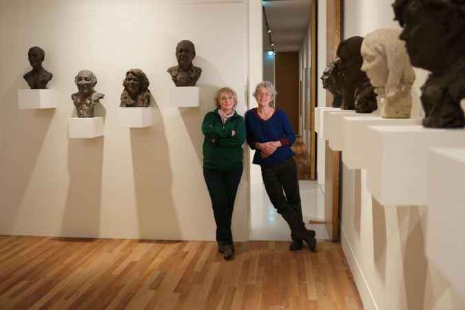 ‘Triple-expo’ portretten in Sittard wil laten zien dat ieder mens uniek is: ‘Reacties hartverscheurend, bezoekers tot tranen toe geroerd’ 