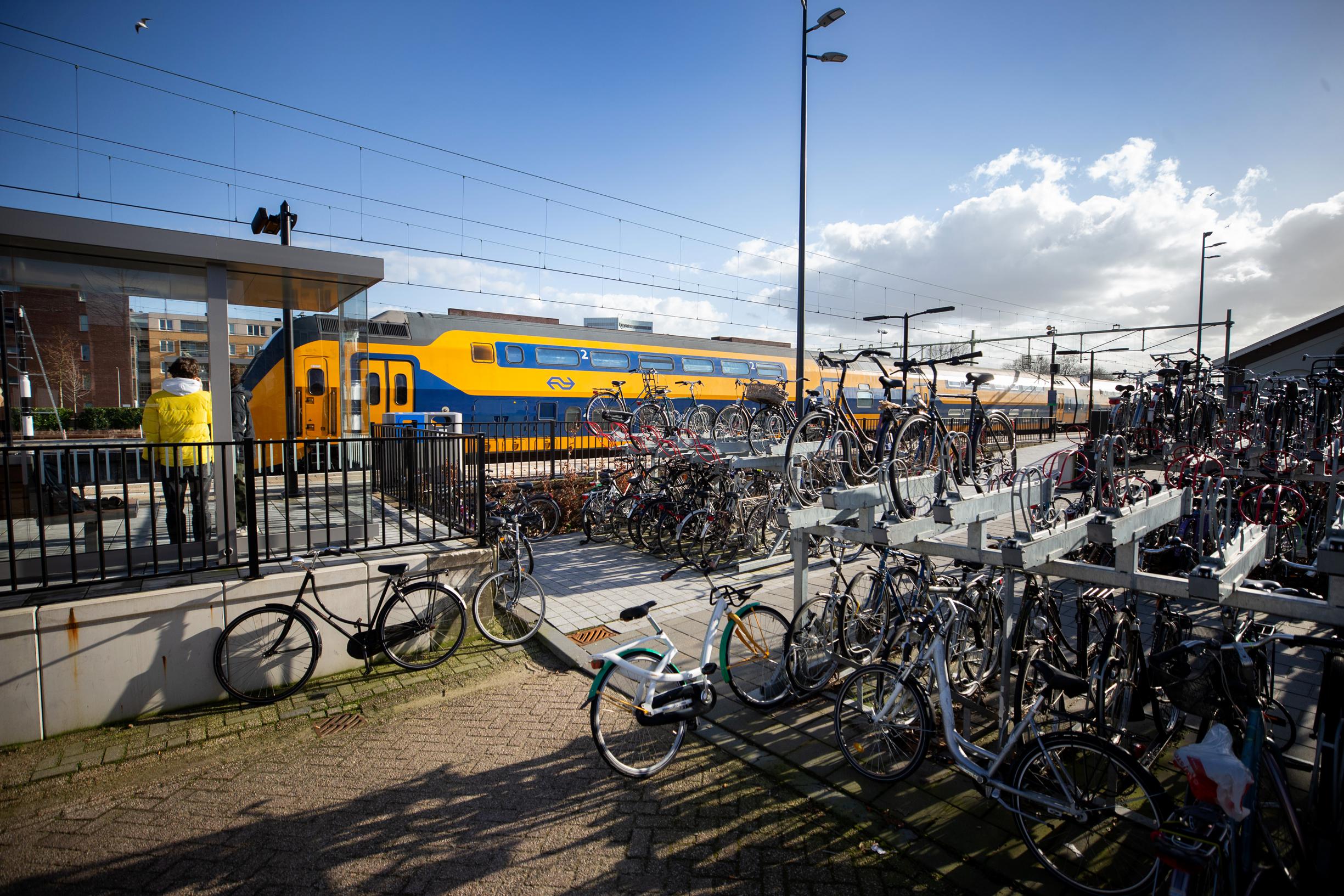 Oude belastingkantoor in Roermond krijgt toch geen fietsenst - De  Limburger Mobile