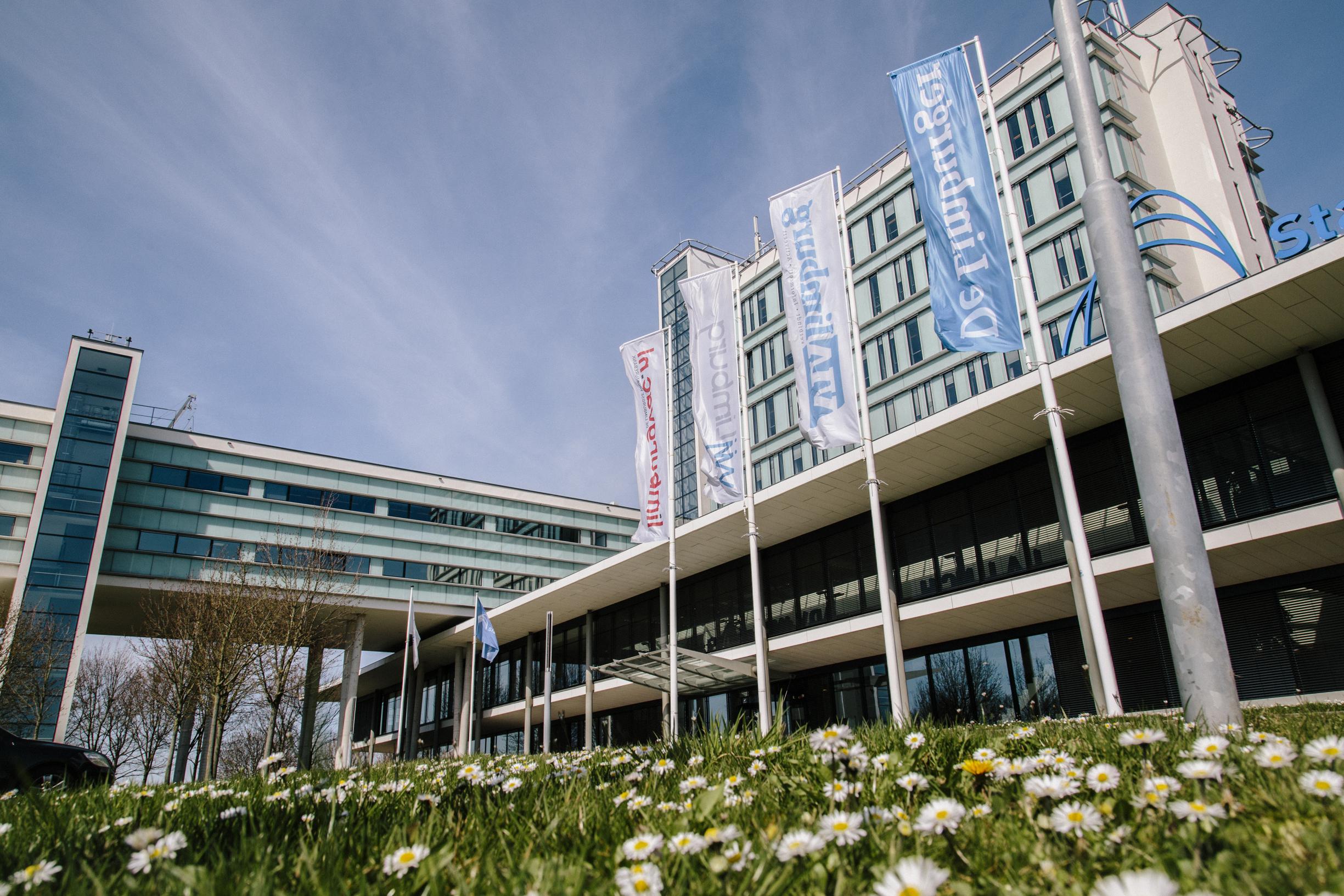 Eén op de vier abonnees leest krant digitaal - De Limburger