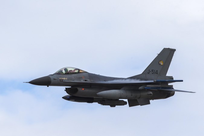 Twee F-16’s staan paraat voor het geval Russische toestellen het vliegverbod schenden