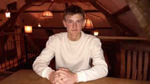 Keeper Jordy Steins (16) maakt een fikse stap in de ontwikkeling met overstap naar Alemannia Aachen: ‘Nu speel ik in de eerste Bundesliga U17’
