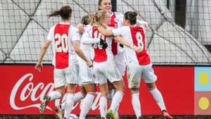 Ajax-vrouwen steviger aan kop na goals Romée Leuchter