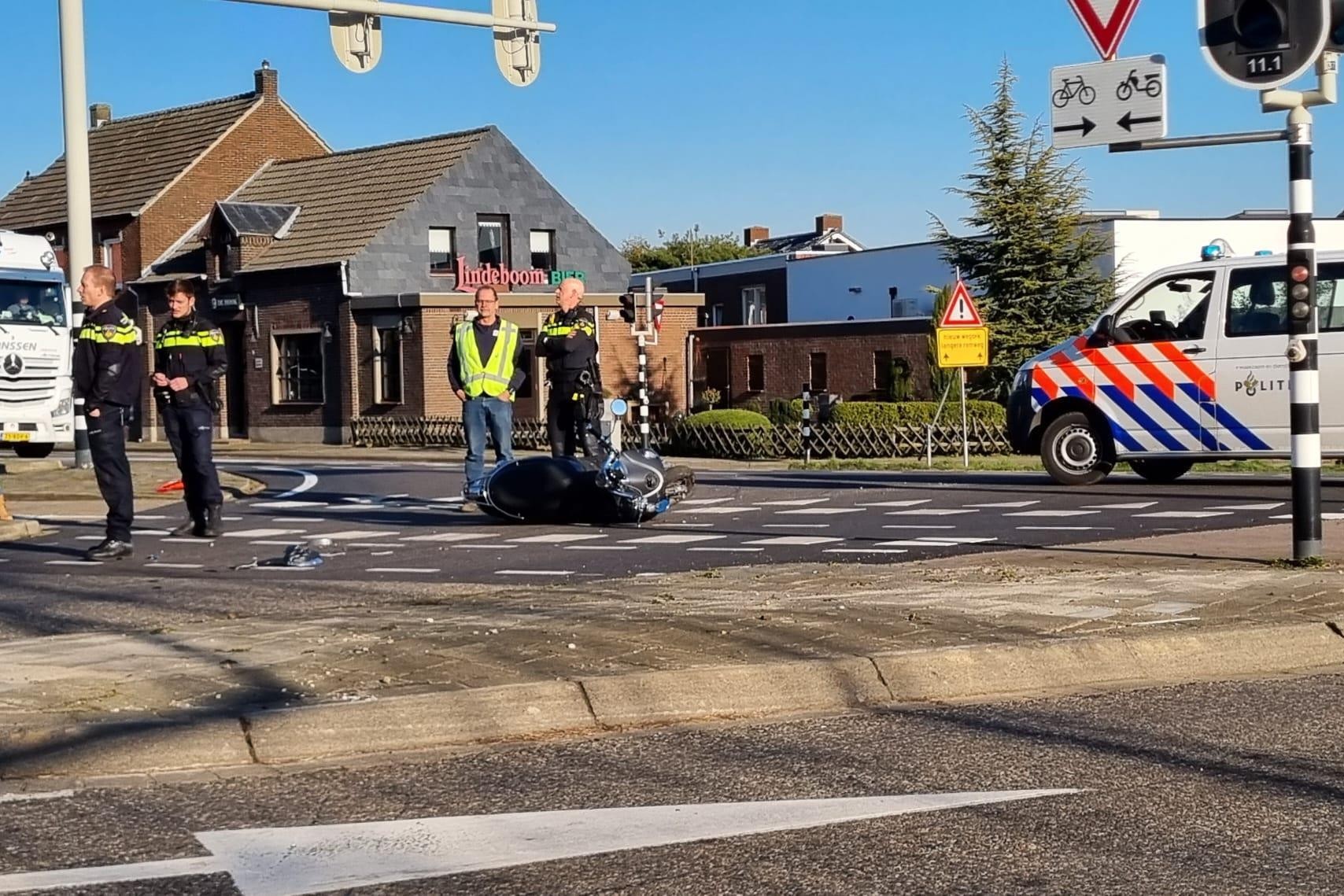 Scooterrijder Gewond Na Ongeval Met Bus In Neer - De Limburger