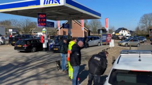 Politie roept op: ‘Ga niet naar Ospel om goedkoop te tanken, wegen slibben dicht’