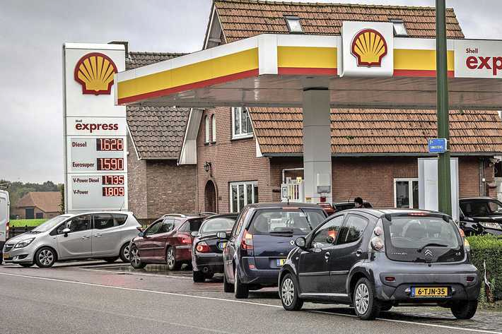 België Gaat De Pijn Van Hoge Prijzen Aan De Benzinepomp Verz... - De ...