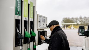 Kabinet gaat accijnzen op brandstof per 1 april verlagen