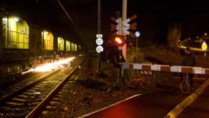 ProRail laat spoor slijpen in Bunde, mogelijk geluidshinder voor omwonenden