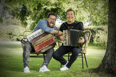 Met dit nieuwe album willen Tren van Enckevort en Bart Storcken de accordeon uit de foute hoek trekken