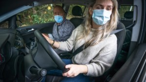 CBR houdt vast aan dragen mondkapje in gesloten voertuigen