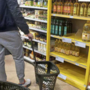 Supermarkten vrezen hamstergedrag: zonnebloemolie op de bon bij Plus en Jumbo