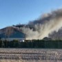 Opruimen asbest na grote brand in loodsen Lottum, groot aantal landbouwvoertuigen verwoest 