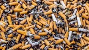 Tabaksfabrikanten: goedkope sigaretten overspoelen Nederland