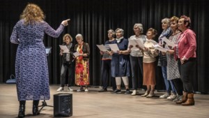 Bescheiden popkoor nieuwste aanwinst voor dorpshuis Schinnen: ‘samen zingen is gezond en gezellig’
