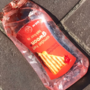 Ketchupterreur: al weken worden woningen, auto’s en borden in Grubbenvorst besmeurd met rode saus