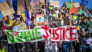 Honderden jongeren op de Dam voor klimaatstaking