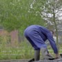 Boer zoekt vrouw: Marion uit Panningen geniet van uitzicht op billen Jouke