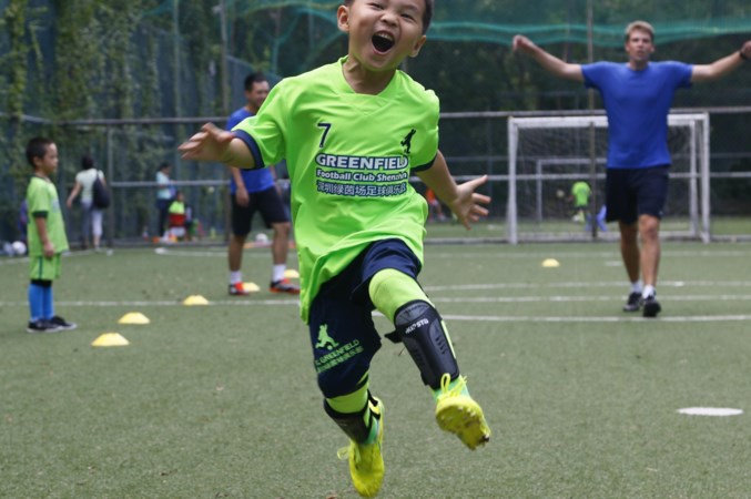 Evert Munnich mist Velden maar leeft zijn droom op het voetbalveld in China