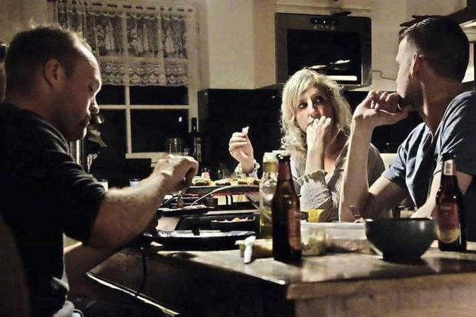 Boer zoekt vrouw: boerin Janine uit Epen verrast met haar eerste logeerweek-exit en Marion uit Panningen is ‘te pittig’ voor boer Jouke
