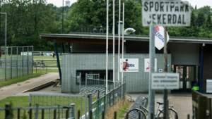 Nieuwe kleedlokalen voor Sportpark Jekerdal in Maastricht: ‘Het oude gebouwtje verkeert in deplorabele staat’