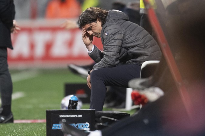 Nieuwe MVV-coach Verberne snapt er niets van: bij een 2-0 voorsprong sluipt de angst erin: ‘Pijnlijk’
