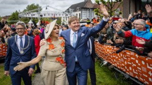 Burgemeester van Amersfoort blikt terug op Koningsdag nu Maastricht aan de beurt is: ‘De sfeer is magisch’ 