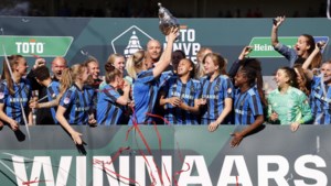 Dankzij Romée Leuchter winnen Ajax-vrouwen wel van PSV in bekerfinale 