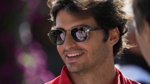 Sainz rijdt ook komende twee jaar voor Ferrari in Formule 1