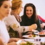 Linn maakt gratis keto-maaltijden voor mensen met smalle beurs in Geleen: gezond én gezellig samen eten