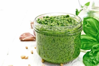 In de smaaktest zorgt groene pesto voor een koude douche: ‘Flauw, smaakt naar plastic’