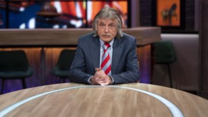 Talpa: Johan Derksen gaat excuses maken voor ‘kaarsenverhaal’