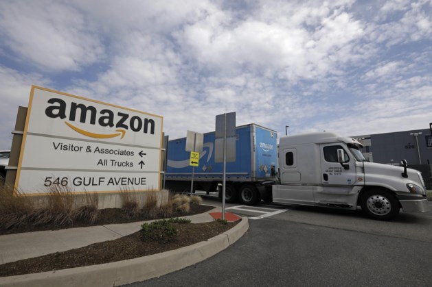 Amazon lijdt verlies door hoge kosten en afschrijving op Rivian
