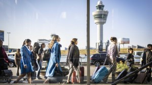 KLM schrapt tientallen vluchten vanwege drukte