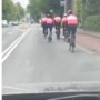Video: Wielrenners in Maastricht negeren fietspad en wekken ergernis op 